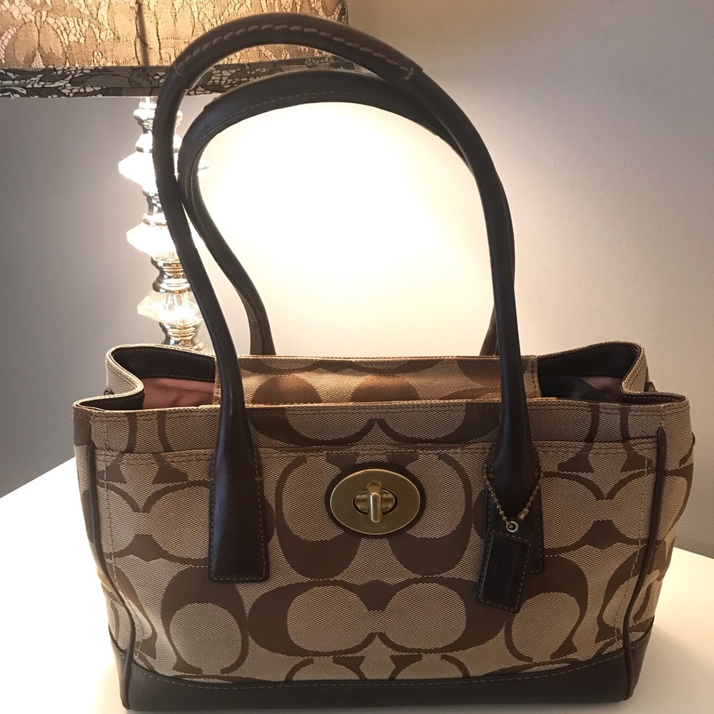 Signature Coach Shoulder Purse
